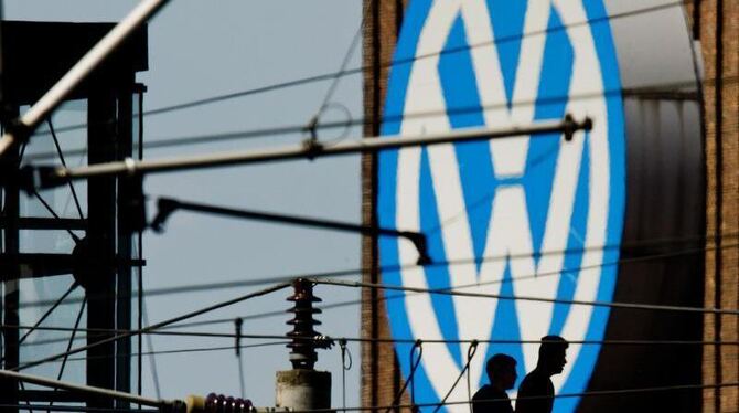 In der VW-Spitze gibt es künftig eine Obergrenze bei den Gehältern. Foto: Julian Stratenschulte