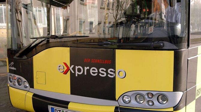 Die Schnellbuslinie »Expresso« von Pfullingen über Reutlingen und Pliezhausen zum Flughafen.  GEA-ARCHIVFOTO