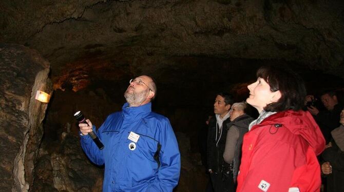 Die Höhlenführungen von Hans-Martin Luz fanden großen Zuspruch.  FOTO: LPT
