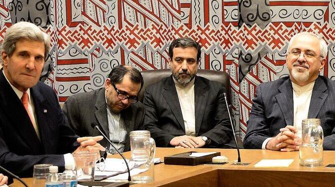 Die USA und der Iran haben ihre Atomverhandlungen fortgesetzt. Die Außenminister John Kerry und Mohammed Dschawad Sarif trafe