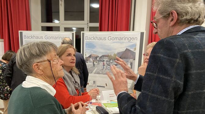 Wird das alte Backhaus in Gomaringen wiederbelebt? Am Thementisch gab es auf jeden Fall rege Diskussionen.