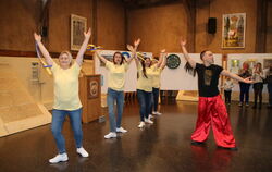 Die ukrainische Tanzgruppe unterhielt bei der Gedenkfeier im Bindhof in Neuhausen die Gäste.