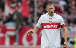 Fehlt am Samstag beim Topspiel in Dortmund gelbgesperrt: VfB-Kapitän und Abwehrchef Waldemar Anton.