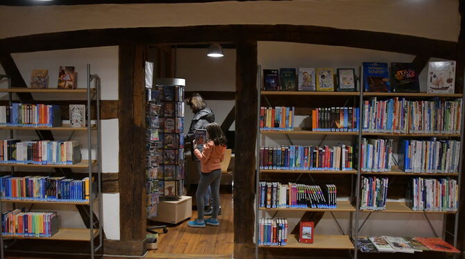 Beliebter Treffpunkt für Leseratten: Die Bücherei in Ofterdingen lockt Kinder und Erwachsene an.