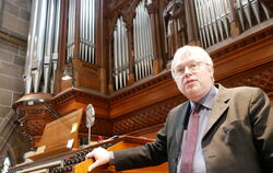 Rund eine Million Euro wird die Sanierung der Orgel in der Reutlinger Marienkirche kosten, wie Kantor Torsten Wille erläutert.