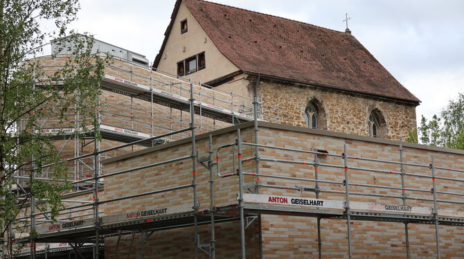 Der Erweiterungsbau der Pfullinger Klosterkirche ist demnächst fertiggestellt.