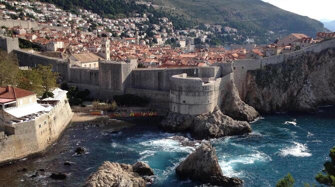 Von der Festung Lovrijenac aus hat man einen wundervollen Blick auf die Altstadt Dubrovniks.  FOTO: KATJA FLEISCHMANN"