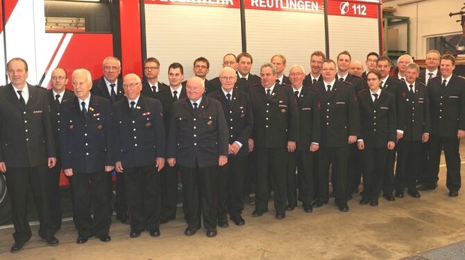 Die Mitglieder der Freiwilligen Feuerwehr Oferdingen. FOTO: PR