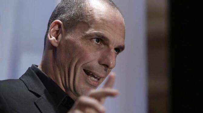 Griechenlands Finanzminister Varoufakis hat im Kreise seiner europäischen Amtskollegen derzeit sicher den härtesten Job. Foto