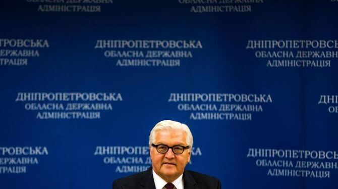 Außenminister Steinmeier trifft sich in der Ukraine mit Vertretern von Nichtregierungsorganisationen und Hilfswerken. Foto: J