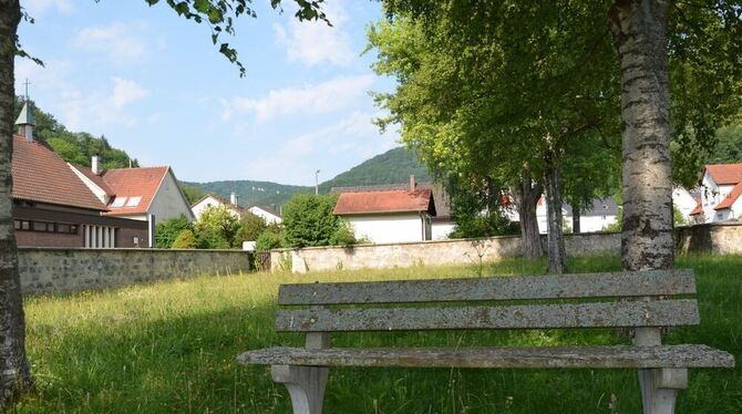 Über die zukünftige Nutzung und Gestaltung des Oberhausener Friedhofs sollen die Bürger mitentscheiden. GEA-FOTO: SAUTTER