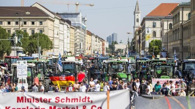 Seit dem 24. August ziehen deutsche Milchbauern auf ihren Treckern protestierend durch die Republik. Gut 3000 Landwirte fande