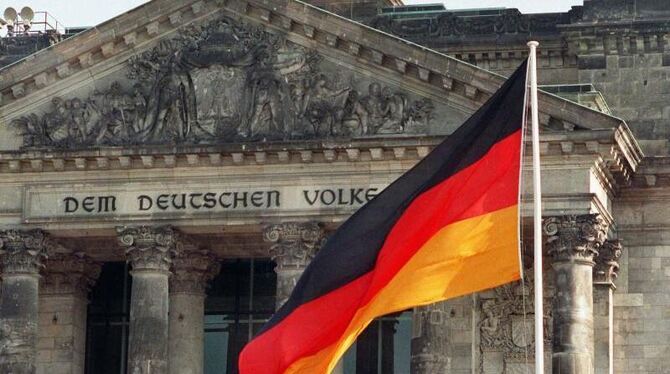Am 03. Oktober 1990 trat die DDR der Bundesrepublik Deutschland bei. Foto: Roland Holschneider