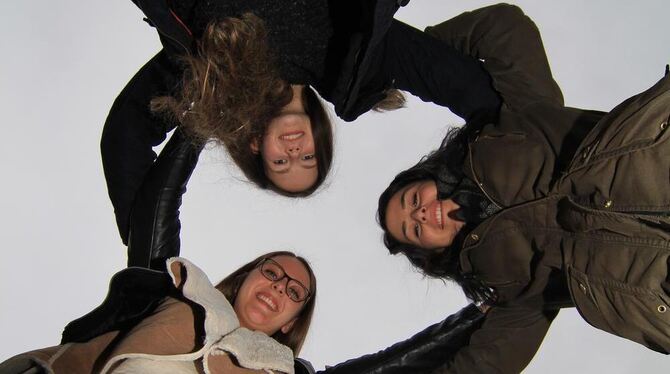 Die drei Spitzen vom Metzinger Jugendgemeinderat: (von links) Michelle Grigoruk, Panagiota Delioridou und Evanthia Zanic. Die dr
