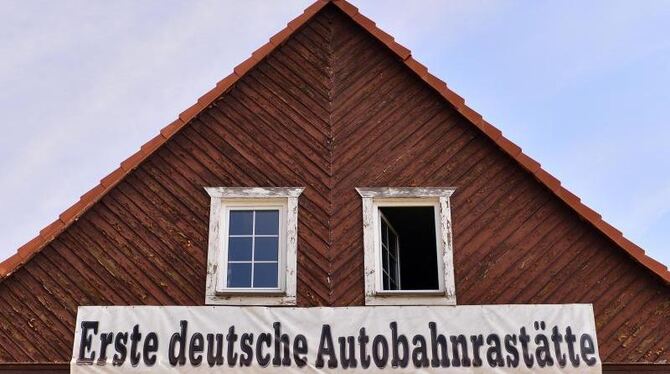 Deutschlands älteste Autobahnraststätte: Der Verkauf an dieser Raststätte über einen Zaun hinweg sei rechtswidrig, entschied