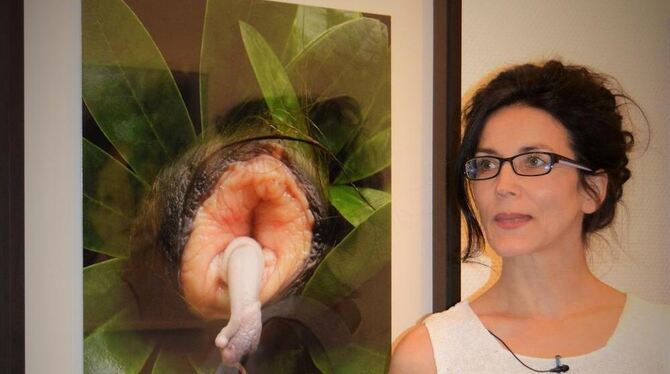 Hübsch, aber anrüchig:  Ihr  Werk  mit  dem  Namen »vagina vaccae, penis arietis« hat Heide Hatry (Foto) aus einer Rinder-Vagina