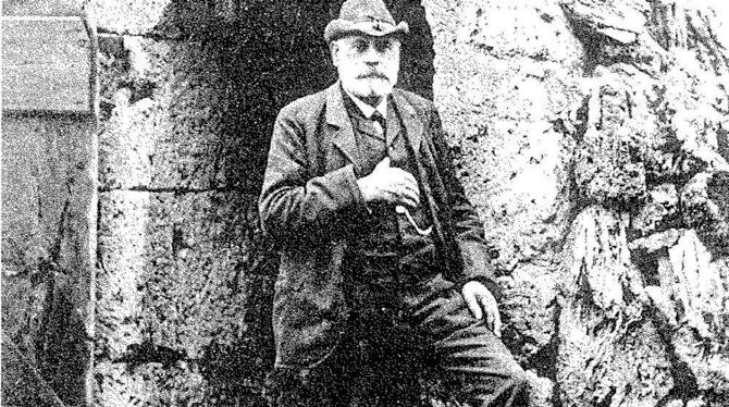 Johann Ziegler, der am 24. Oktober 1874 die Olgahöhle in Honau entdeckt hatte, führte 39 Jahre die Honauer Ortsgruppe des Schwäb