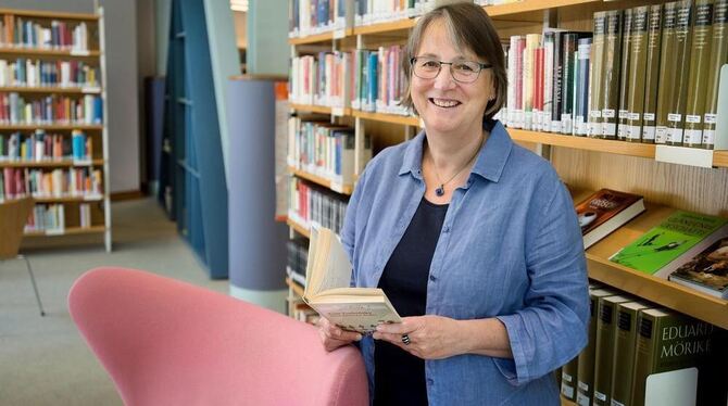 Geht am 31. Mai in den Ruhestand: Christa Gmelch, die langjährige Leiterin der Stadtbibliothek Reutlingen. FOTO: TRINKHAUS