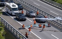 Protestaktion vor dem Gotthard-Tunnel in der Schweiz