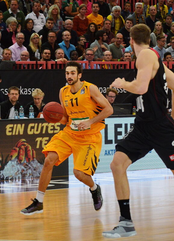 Walter Tigers Tübingen - s.Oliver Würzburg 76:83