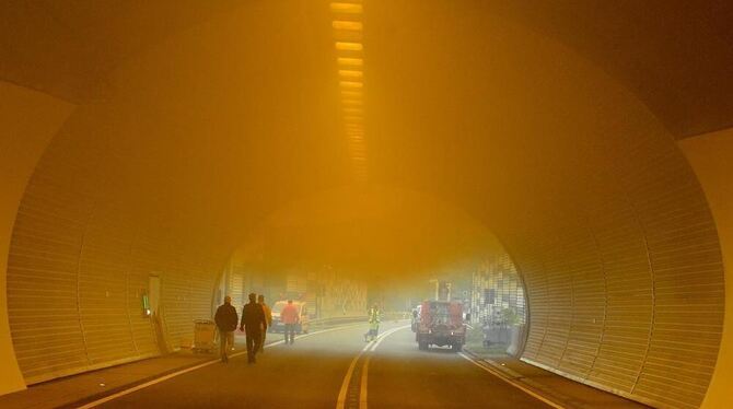 Sichttrübung im Ursulabergtunnel: Beim ersten Test nach dem Einbau der neuen Betriebs- und Sicherheitstechnik – für den der Tunn