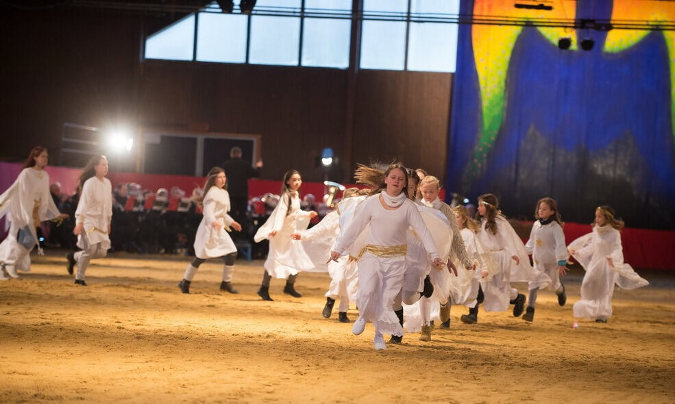 Krippenspiel Lebendige Bilder zur Weihnacht in Marbach 2016