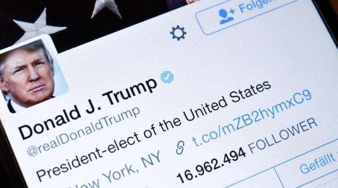 Der Twitter-Account des desgnierten Präsidenten der Vereinigten Staaten von Amerika, Donald Trump. Foto: Patrick Pleul