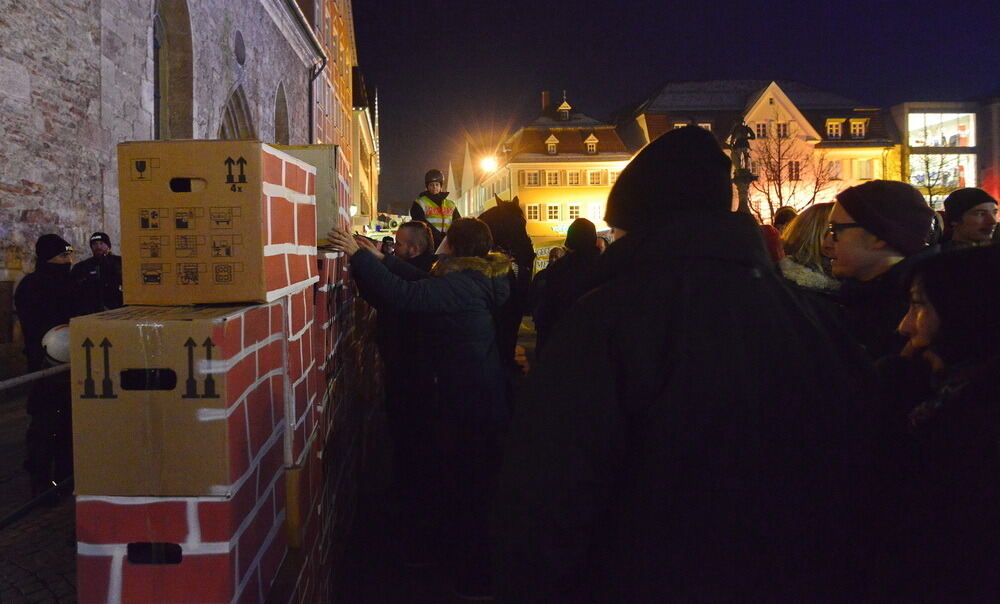 Lautstarke Demo bei AfD-Neujahrsempfang