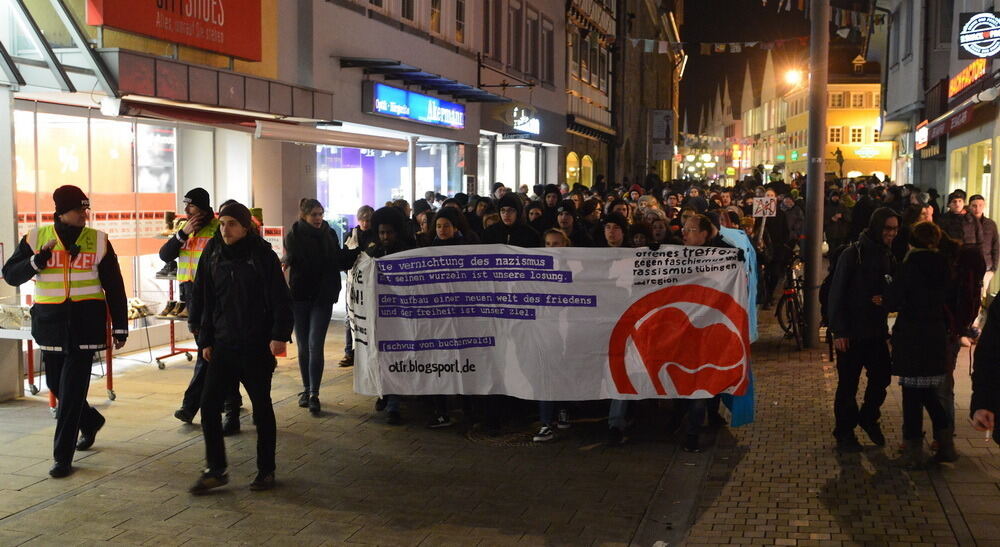 Lautstarke Demo bei AfD-Neujahrsempfang