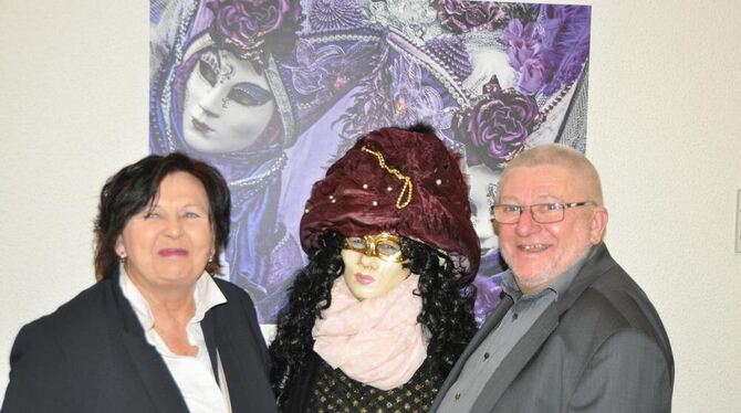 Als Fotografen begeistert vom  Karneval in Venedig: Ursula Schäfer und Dieter Hank. FOTO: BIMEK