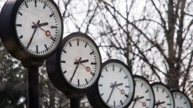 In der Nacht vom 25. auf den 26. März werden die Uhren wieder auf Sommerzeit umgestellt - von 2.00 auf 3.00 Uhr. Foto: Federi