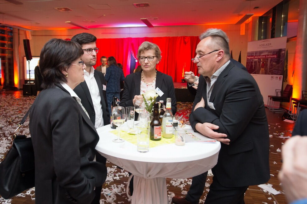 IHK Reutlingen zeichnet Unternehmen aus