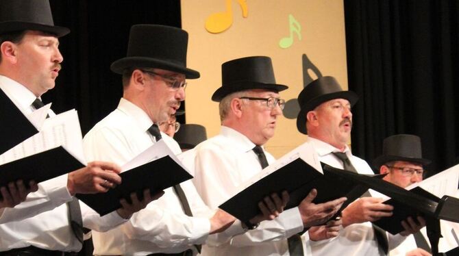 Eine Klasse für sich, der Gaudium Männerchor als Comedian Harmonists. Foto: Tala