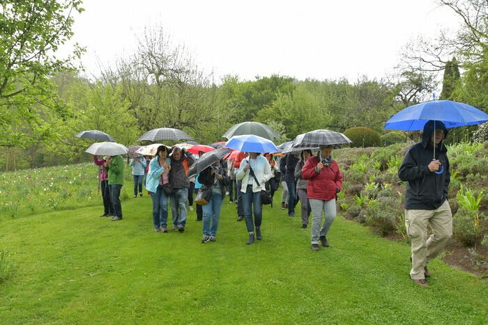 Führung durch das Gartenkunstwerk von Roland Doschka