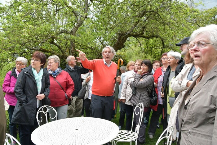 Führung durch das Gartenkunstwerk von Roland Doschka