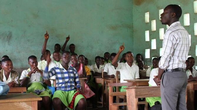 Schule in Ghana: Die Bundesregierung fördert Berufsbildung und Beschäftigungsprogramme in Tunesien, Ghana und der Elfenbeinkü