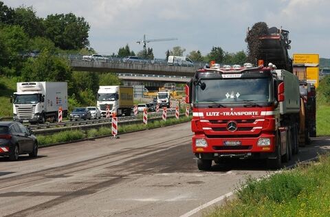 Belagsarbeiten: Die Karawane Auf Der B 28 Stockt Weiter - Neckar + Erms ...