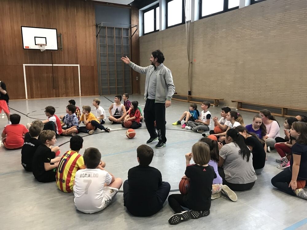 Zeitung macht Schule Training mit den Walter Tigers Tübingen