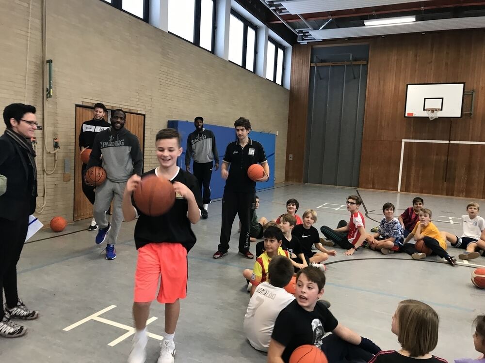 Zeitung macht Schule Training mit den Walter Tigers Tübingen