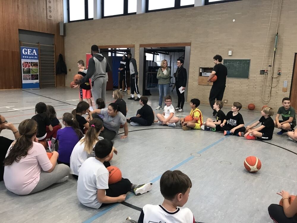 Zeitung macht Schule Training mit den Walter Tigers Tübingen