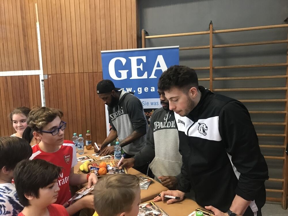 Zeitung macht Schule Training mit den Walter Tigers Tübingen