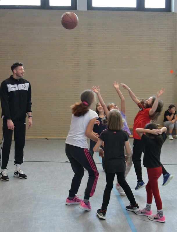 Zeitung macht Schule Training mit den Walter Tigers Tübingen