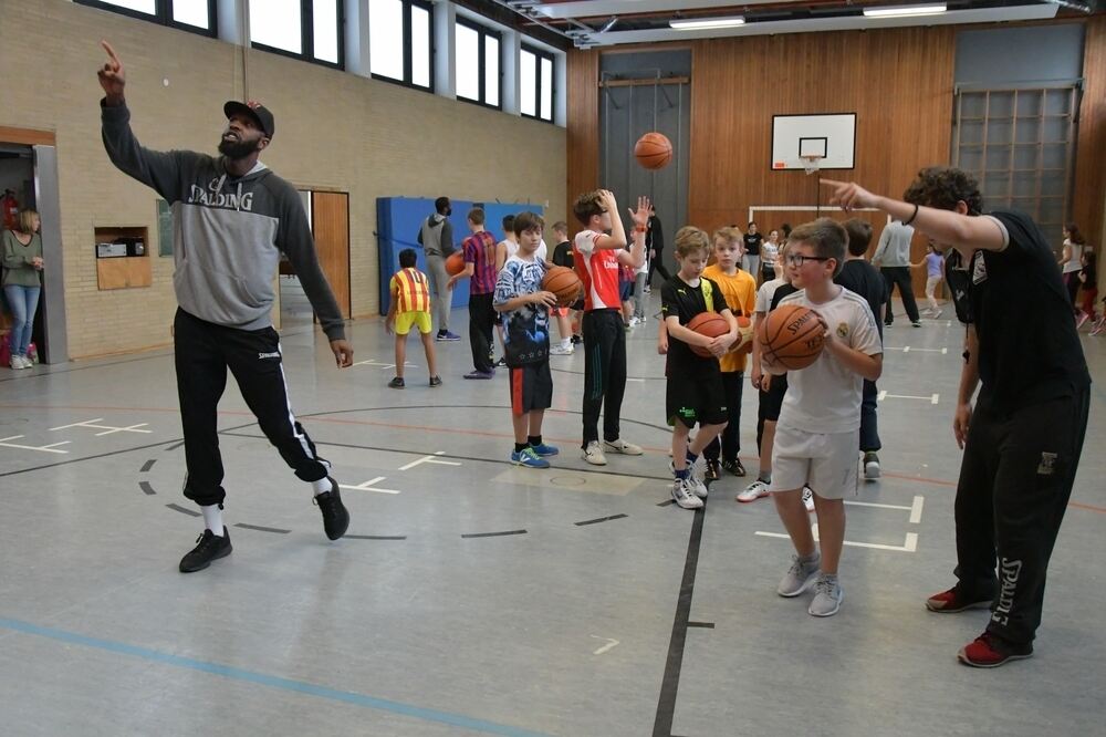 Zeitung macht Schule Training mit den Walter Tigers Tübingen