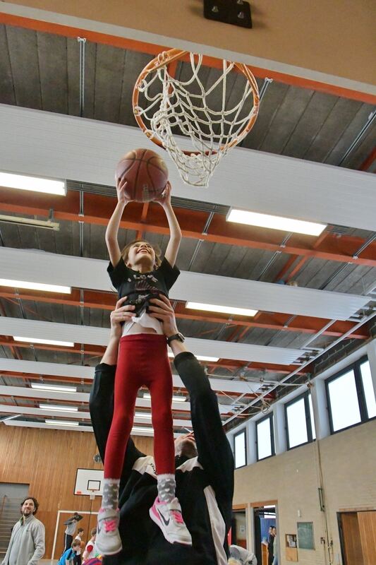 Zeitung macht Schule Training mit den Walter Tigers Tübingen