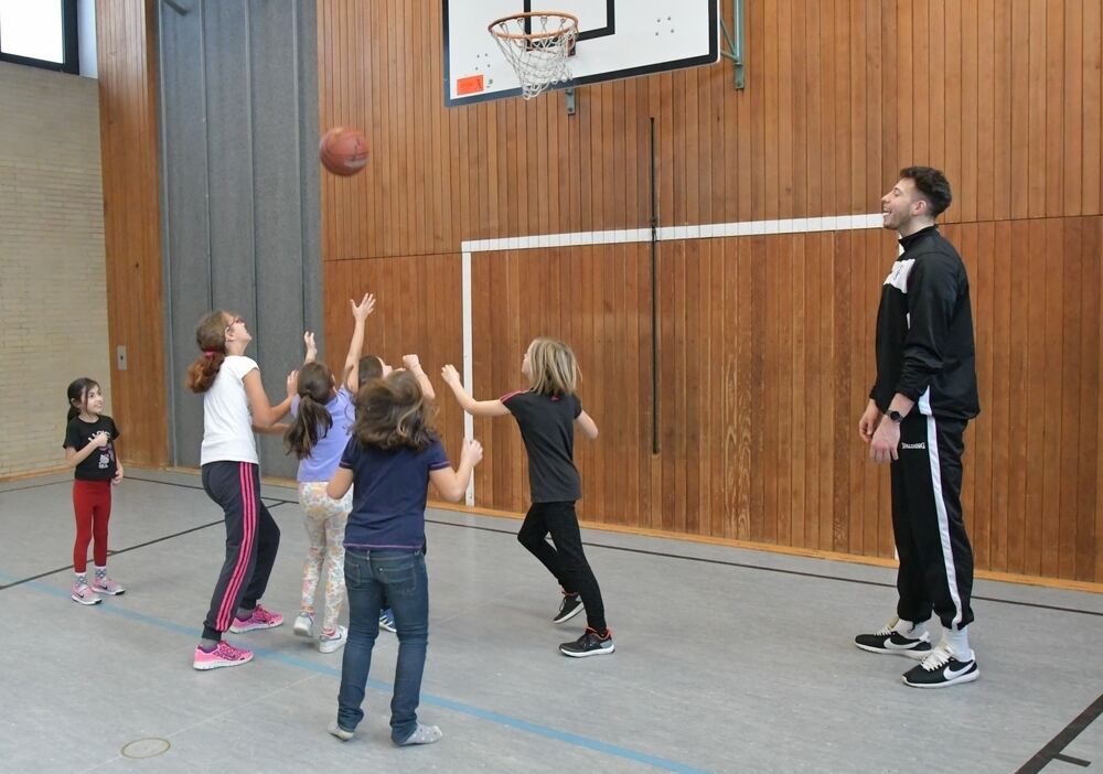 Zeitung macht Schule Training mit den Walter Tigers Tübingen