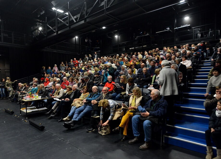 Theater die Tonne Reutlingen Eröffnung des Tonne-Neubaus