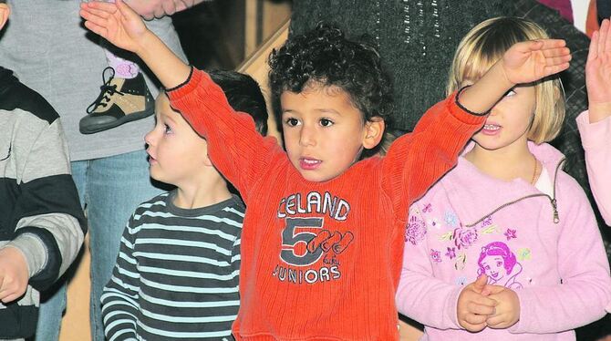 »Sooo groooß« ist die Freude über den renovierten Kindergarten. FOTO: SRE