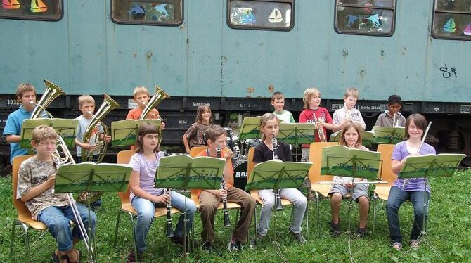 Die Kooperation Schule-Verein kann funktionieren: Die Bläserklasse der Neugreuthschule (Foto) war jetzt mit Stadtmusikdirektor B