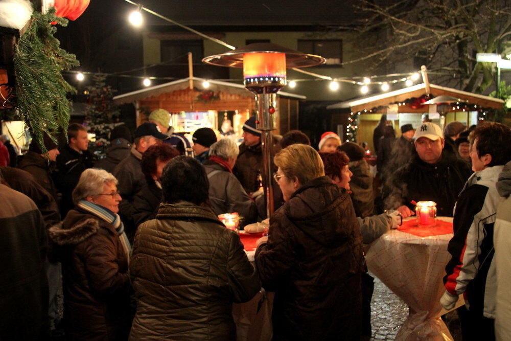 weihnachtsmarkt_huelben_12.12.09_kozjek_4 (jpg)