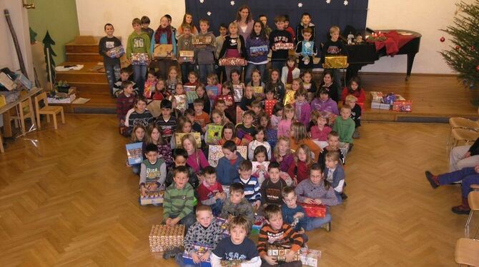 Haben ein Herz für bedürftige Kinder: Kinder der Brögerschule. FOTO: PR